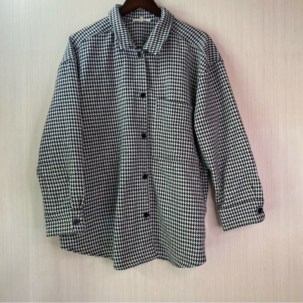 Copper Key Black/White Houndstooth Button-Up Shacket Size Medium